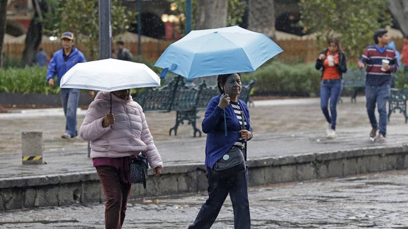Pronostican lluvia y bajas temperaturas para ocho regiones del país esta semana