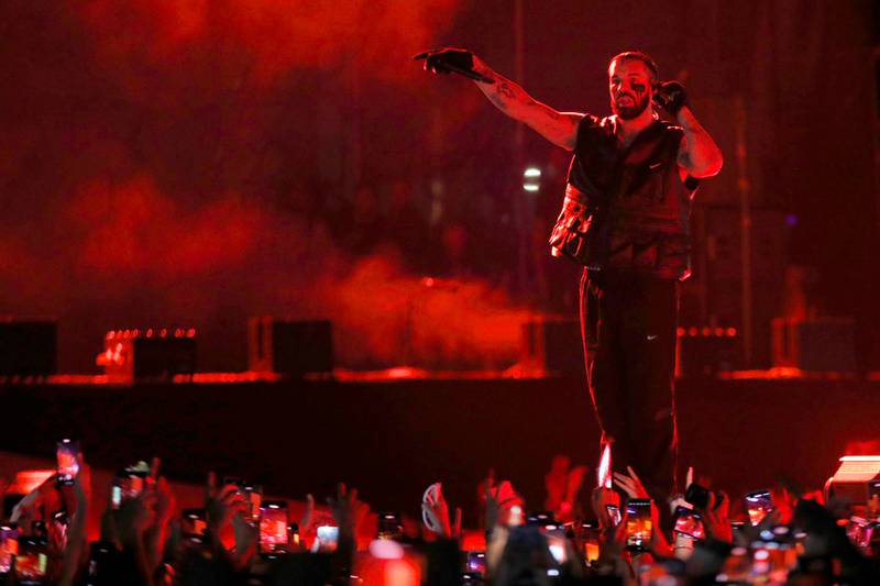Drake se presentó este sábado 18 de marzo en Lollapalooza Chile 2023.
