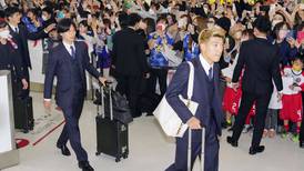 Entre aplausos y reconocimiento fue recibida la Selección Japonesa por los hinchas del país asiático