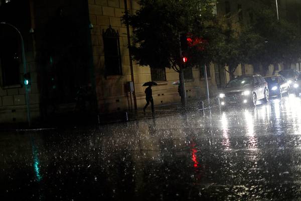 Anuncian lluvia distintos sectores de Santiago: Pronóstico de este fin de semana en la Región Metropolitana