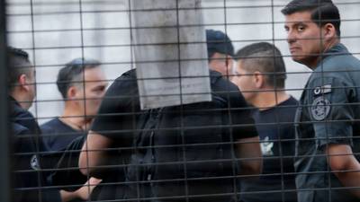 Funcionarios de Gendarmería se toman cárcel de Angol y piden mayores medidas de seguridad en recinto penitenciario