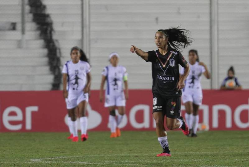Paola Villamizar anotó dos goles