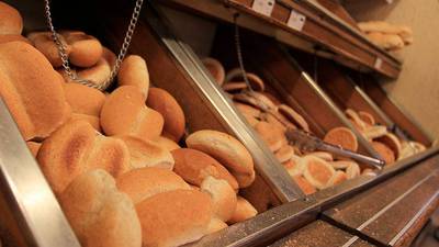 Ya sería demasiado: piden investigar posible colusión en el mercado del pan