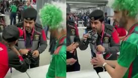 Hincha de México quiso hacerse el vivo e intentó ingresar alcohol a un estadio de Qatar en un curioso objeto