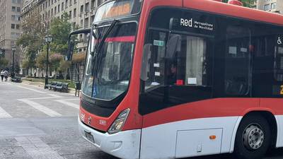 Lollapalooza Chile 2024: Metro y buses de la Red de Movilidad tendrán viajes especiales para facilitar la llegada y salida del festival en Cerrillos