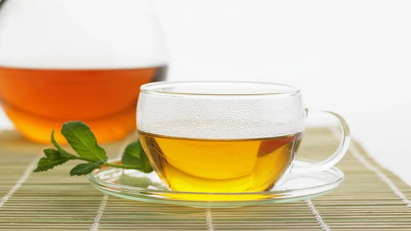 Laurel tea effectively lowers blood pressure.