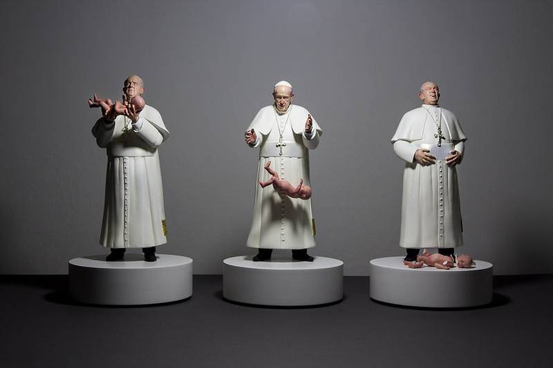 "Chao tradición", obra sobre el Papa Francisco del artista chileno Pablo Maire