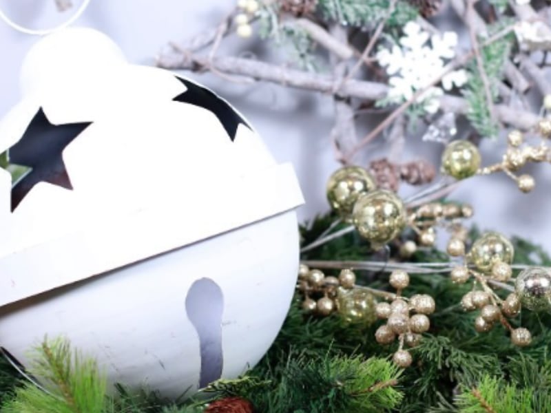 ¿Qué significan los cascabeles en el árbol de navidad y por qué es bueno ponerlos?