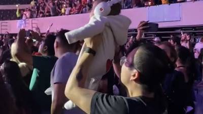 Una pareja fue con bebé incluido al concierto de Wisin y Yandel