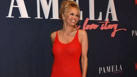 ¡Escándalo! Pamela Anderson reveló en su libro haber tenido un trío con uno de los actores más ganadores del Oscar en la historia