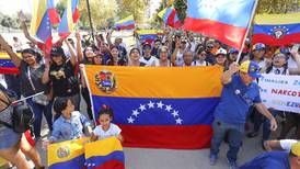 Venezolanos en Santiago vuelven a marchar en contra del régimen de Maduro