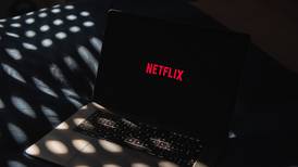 Netflix complica más las cosas: bloqueará los dispositivos que no inicien sesión mensualmente