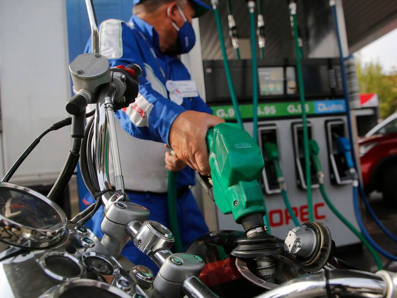 ¿Más todavía?: ENAP anuncia importante alza en los precios de los bencinas en Chile a partir del 21 de Marzo