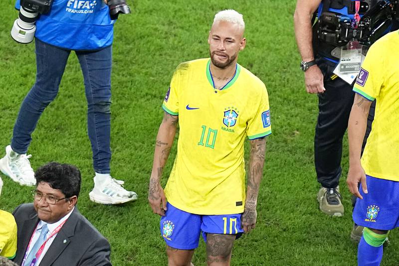 Neymar no contuvo las lágrimas tras la eliminación de Brasil.