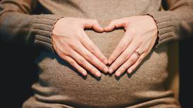 El déficit de vitamina D en embarazadas aumenta un 60% el riesgo de hipertensión en los niños
