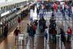 Para no creer: casi 1.300 viajeros con coronavirus detectados en el aeropuerto no han sido contactados