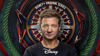 Jeremy Renner sigue recuperándose y reaparece en nuevo proyecto de Disney+