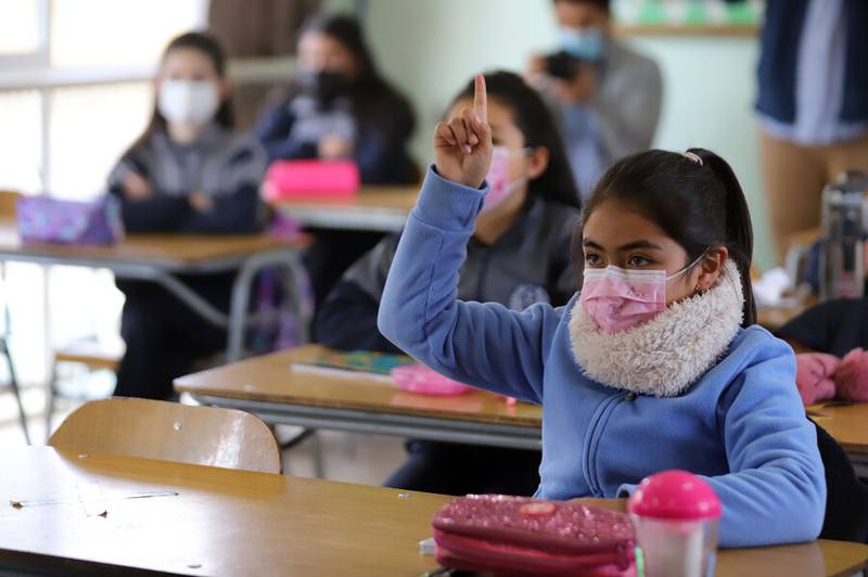 Salud descarta terminar con el uso de mascarillas en los colegios: “Es un elemento con el que seguiremos trabajando”