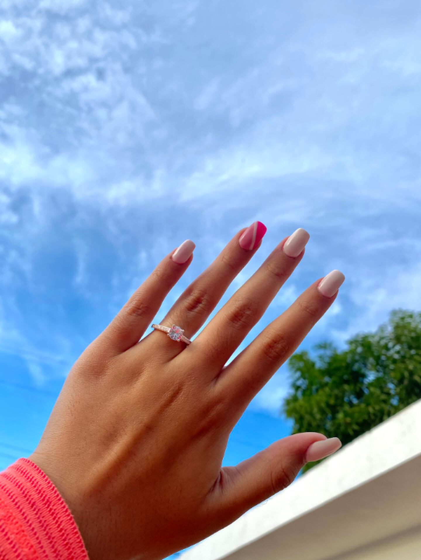 Samantha recibió el anillo de compromiso que su novio fallecido le había prometido
