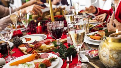 Se viene el finde navideño: Métodos para evitar malestares estomacales