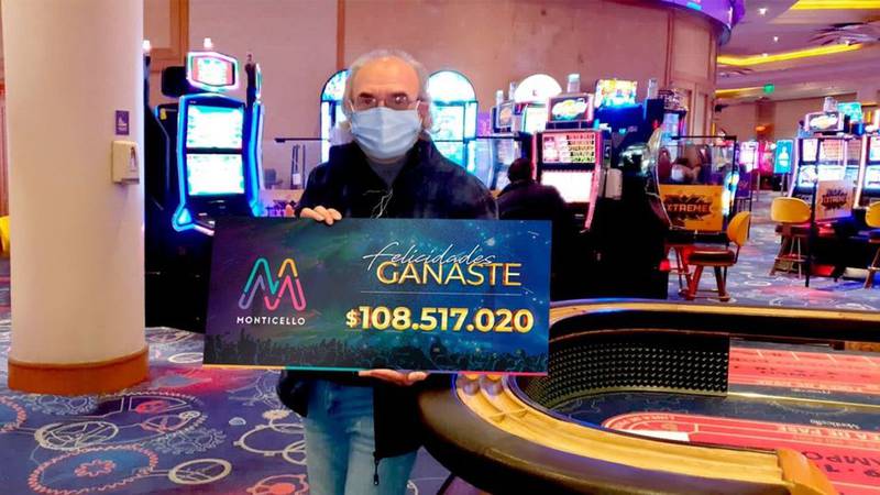 Jubilado ganó millonario premio en casino Monticello.
