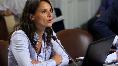 Andrea Repetto se aleja del Ministerio de Hacienda