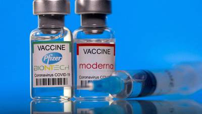 Moderna demanda a Pfizer por “copiar” patente de vacunas contra Covid-19