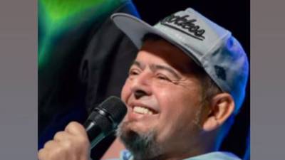 Recibió la mejor medicina: Mauricio Medina volvió al escenario tras sufrir amputación de su pierna