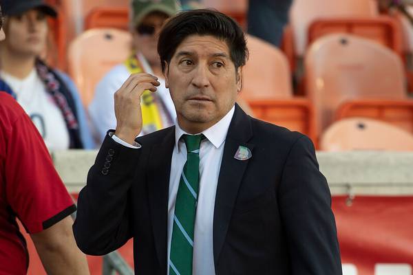 “Está en el momento preciso como para volver”: Iván Zamorano se ilusiona con el posible retorno de Arturo Vidal a Colo Colo
