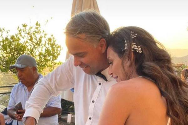 Marido y mujer: Fernando González y Luciana Aymar dieron el sí en íntima ceremonia