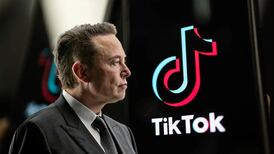 Elon Musk odia a TikTok: tras probar su algoritmo encontró algo perturbador