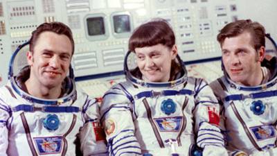 La infame historia vivida por la primera astronauta que caminó en el espacio: “Tenemos un delantal para ti”