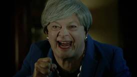 Andy Serkis parodia el Brexit y convierte a Theresa May en Gollum