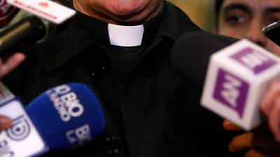 Vaticano expulsa a expárroco de Casablanca por delitos de abuso sexual y malversación de fondos públicos