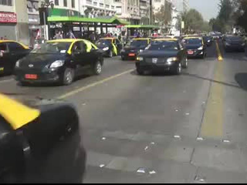 Sindicato de taxis se sumará al paro del “Súper Lunes”: “Hoy no sabemos si es un pasajero o un delincuente”