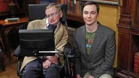 La emotiva despedida del elenco de “The Big Bang Theory” a Stephen Hawking