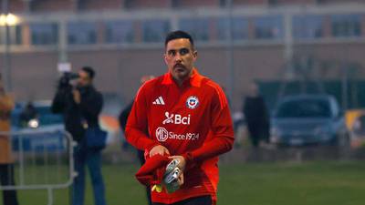 Claudio Bravo vuelve a ser el capitán de “La Roja” en el debut de Ricardo Gareca como DT de la Selección en partido ante Albania
