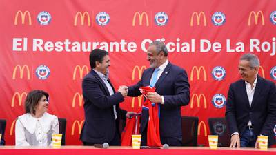 McDonald’s es el nuevo auspiciador de La Roja y debuta como su restaurante oficial
