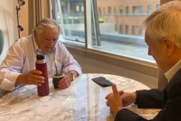 Tras juntarse con Boric: Pepe Mujica se fue a tomar mate con Sebastián Piñera