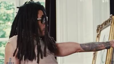 “Tanque de oxígeno...y toma de presión”: Lenny Kravitz lanza nuevo videoclip en donde aparece completamente desnudo