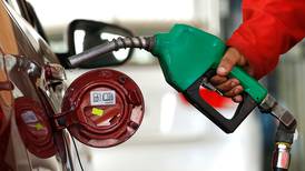 Precios de bencinas retoman ritmo de alzas previo a medidas de Hacienda