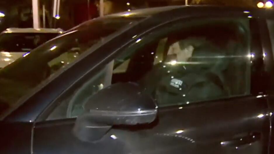 El conductor fue abordado en dos oportunidades por un Audi.
