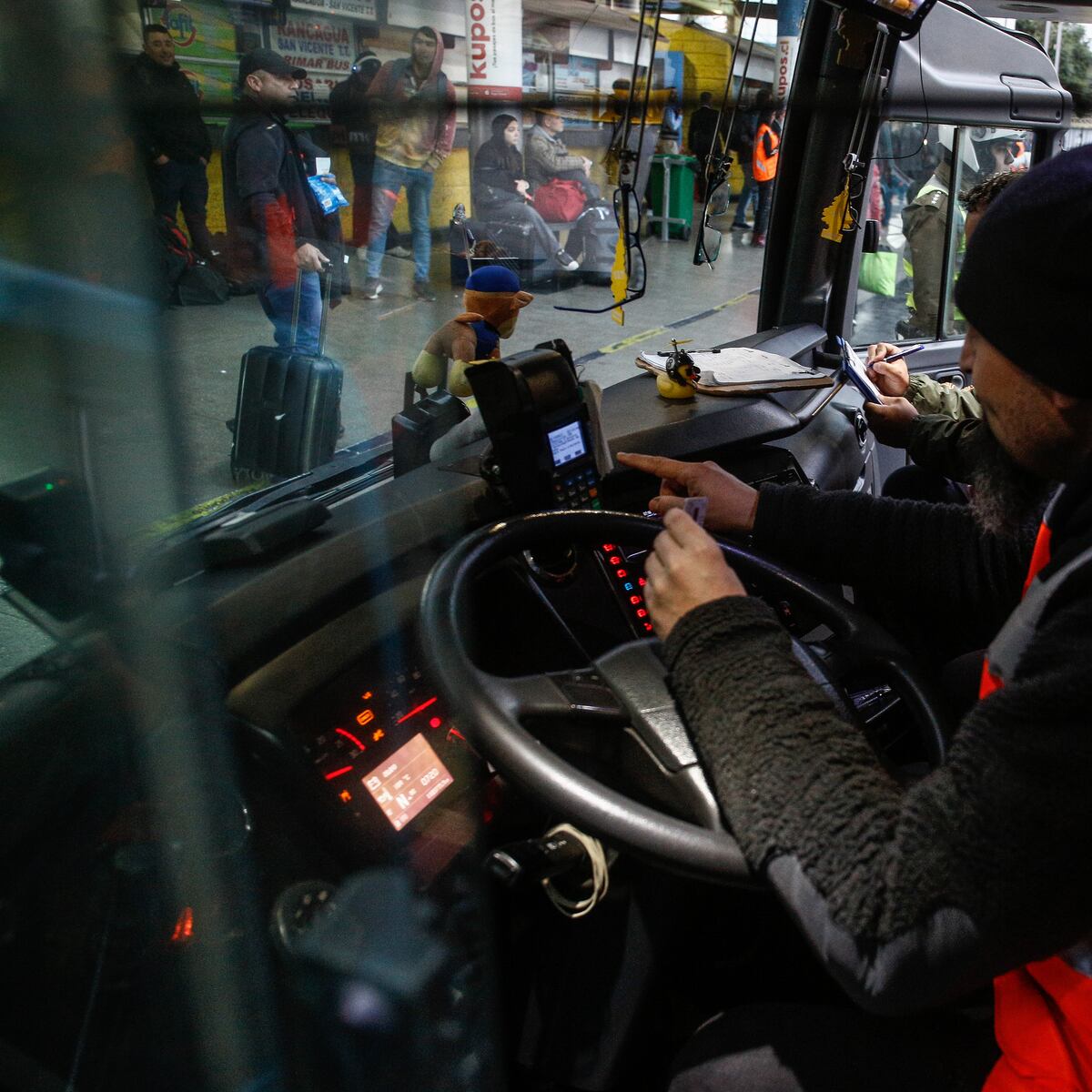 Aumentan controles en Semana Santa por masiva salida de personas Aumentan controles en Semana Santa por masiva salida de personas