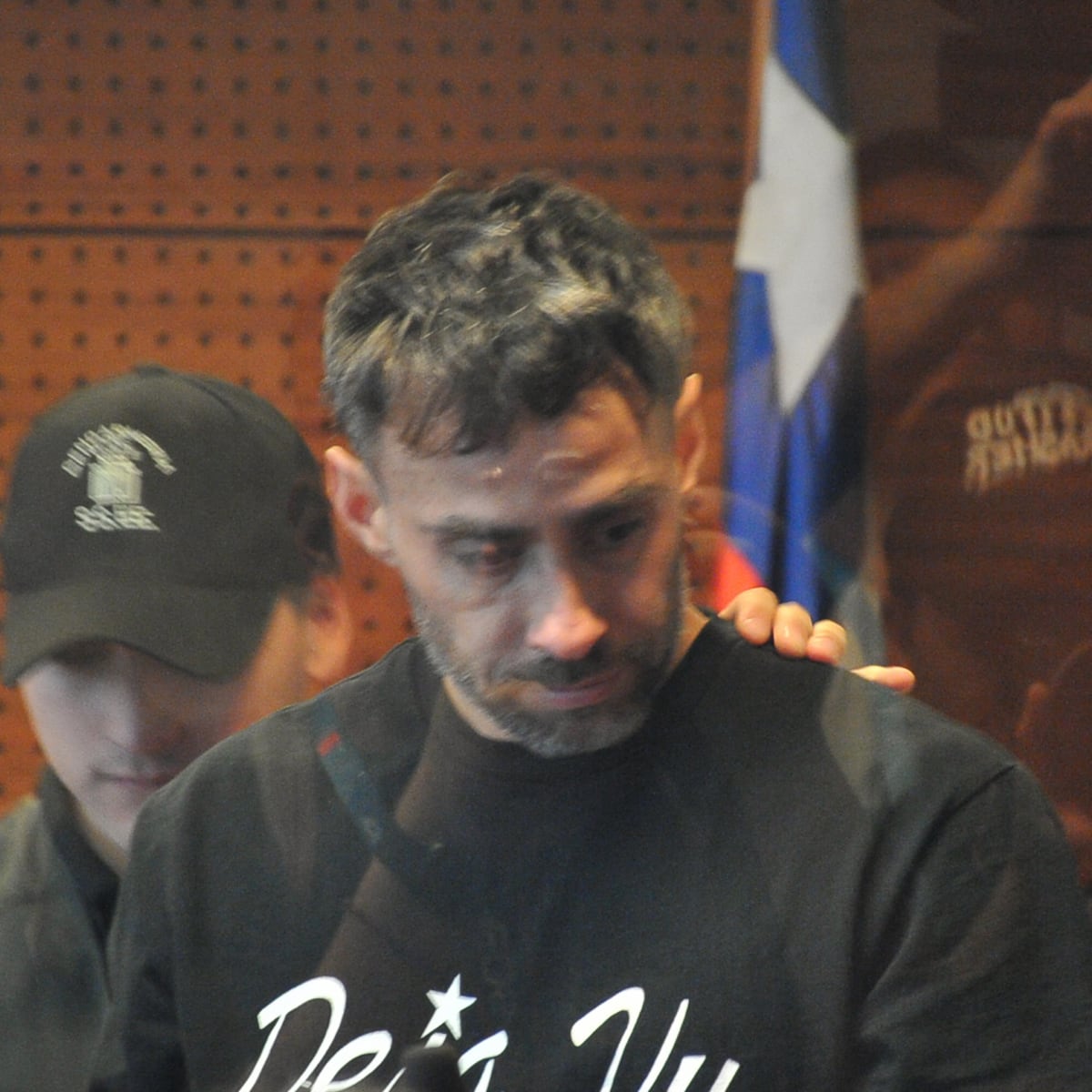 Testigos afirman que Jorge Valdivia salvó la vida de una mujer ebria en restaurante Testigos afirman que Jorge Valdivia salvó la vida de una mujer ebria en restaurante