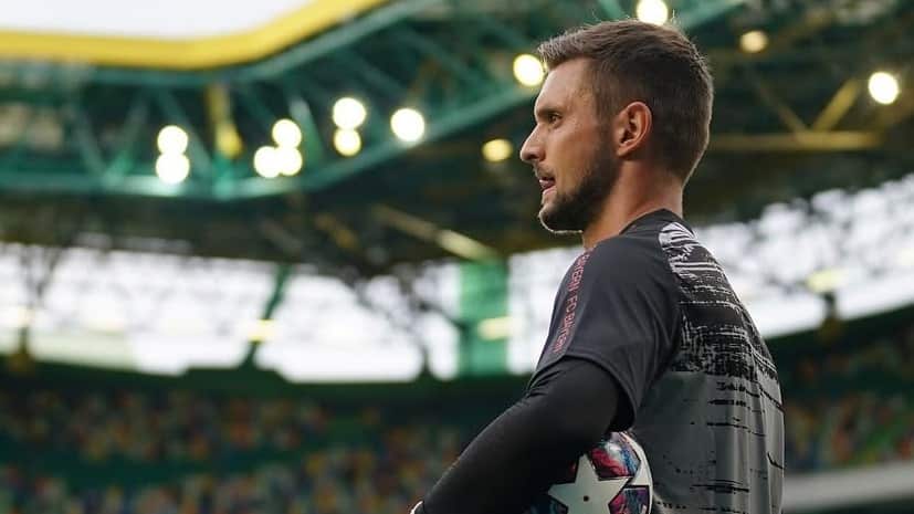 El arquero de Bayern Múnich informó en sus redes sociales respecto del deceso de su hijo de seis años a consecuencia de una grave enfermedad.