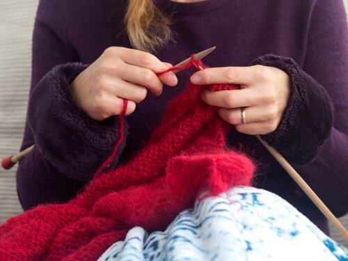 @lupp0_, chalecos tejidos punto por punto con amor e historias