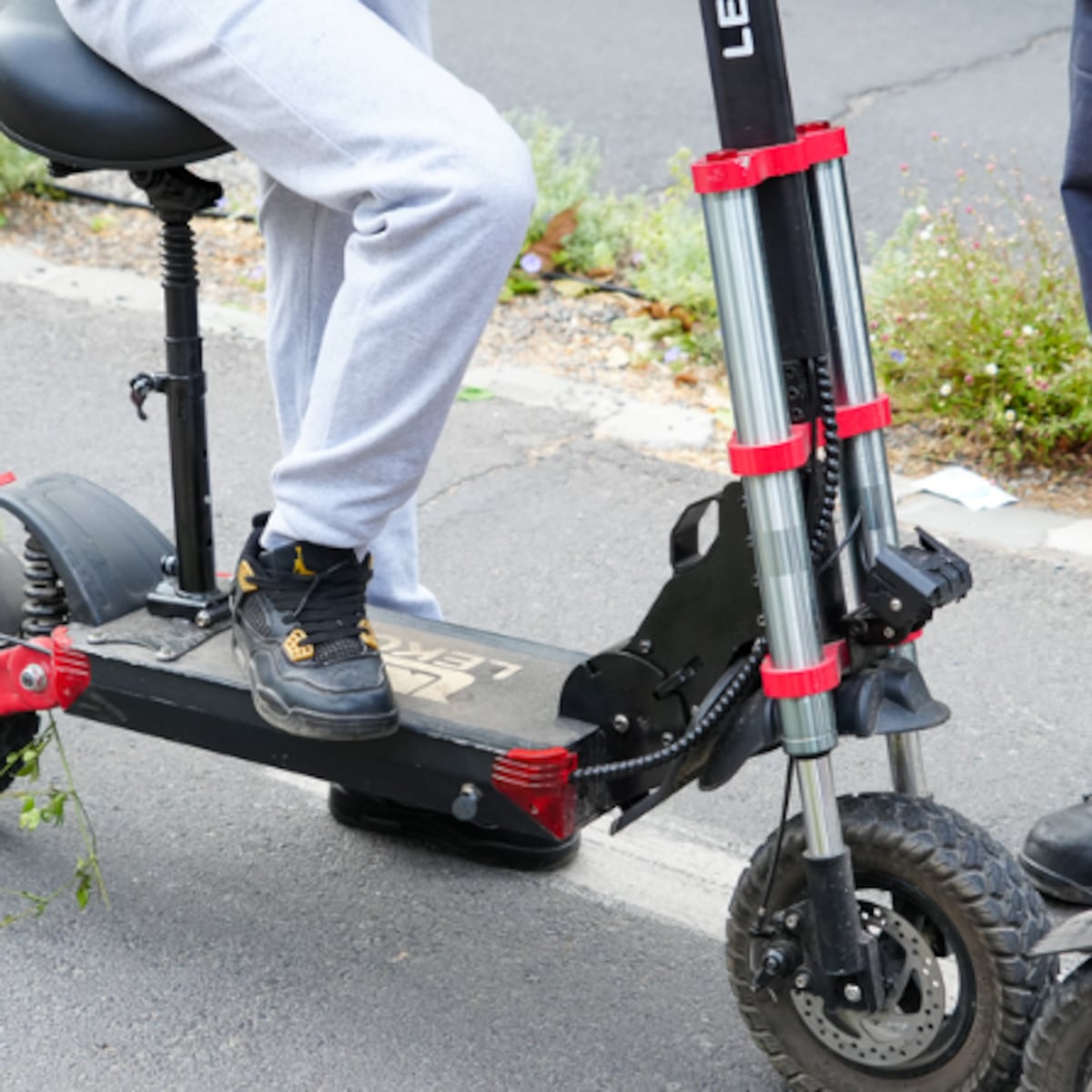 Fiscalización a scooters eléctricos inicia con marcha blanca Fiscalización a scooters eléctricos inicia con marcha blanca