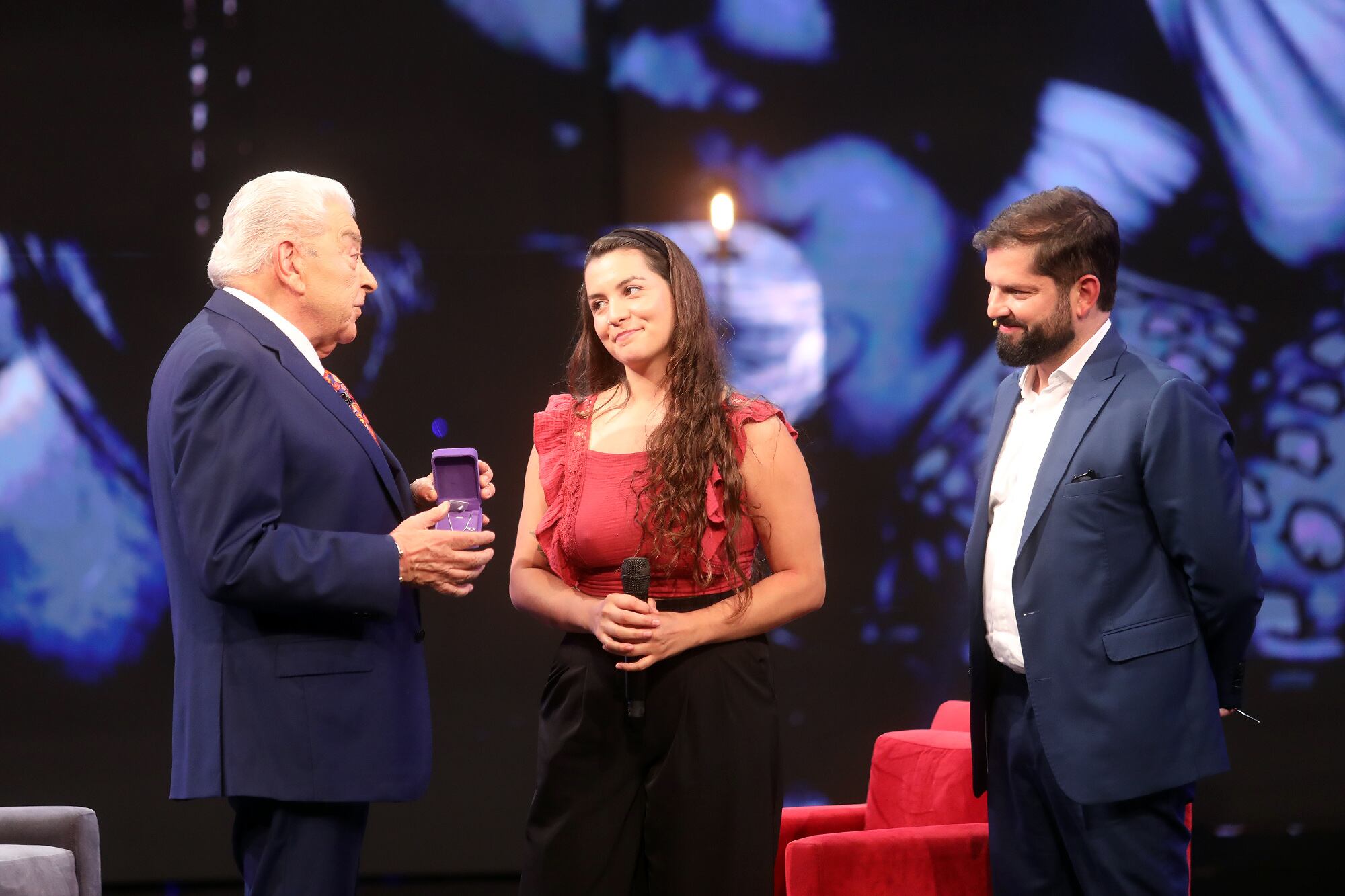 Presidente Boric y la llegada de Violeta: “Ha sido telúrico. Esto es la trascendencia”