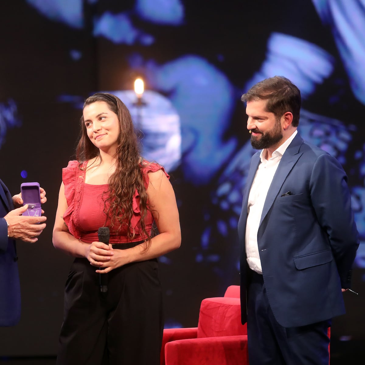 Presidente Boric celebra llegada de Violeta Presidente Boric celebra llegada de Violeta