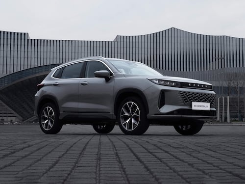 Llega a Chile el renovado Exeed LX: un SUV compacto premium con tecnología de punta